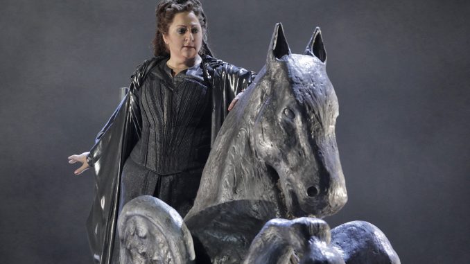 Christine Goerke_DIE WALKÜRE_37A5110_c.Cory Weaver